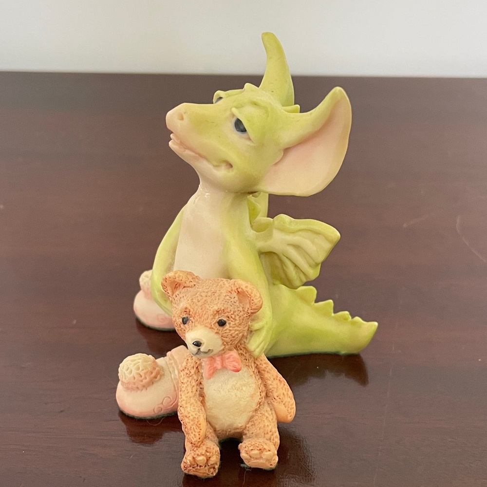 Drowsy Dragon Figurine - Picture 2 of 10